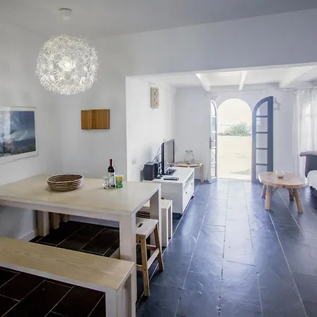 Sleeps 4 With Pool And Wifi Corralejo